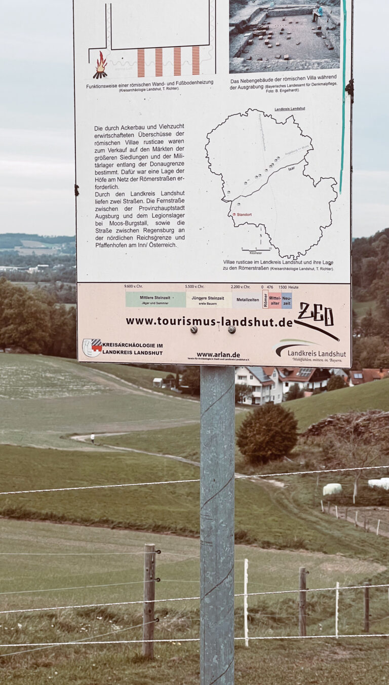 Informationstafel auf dem Landshuter Höhenwanderweg.