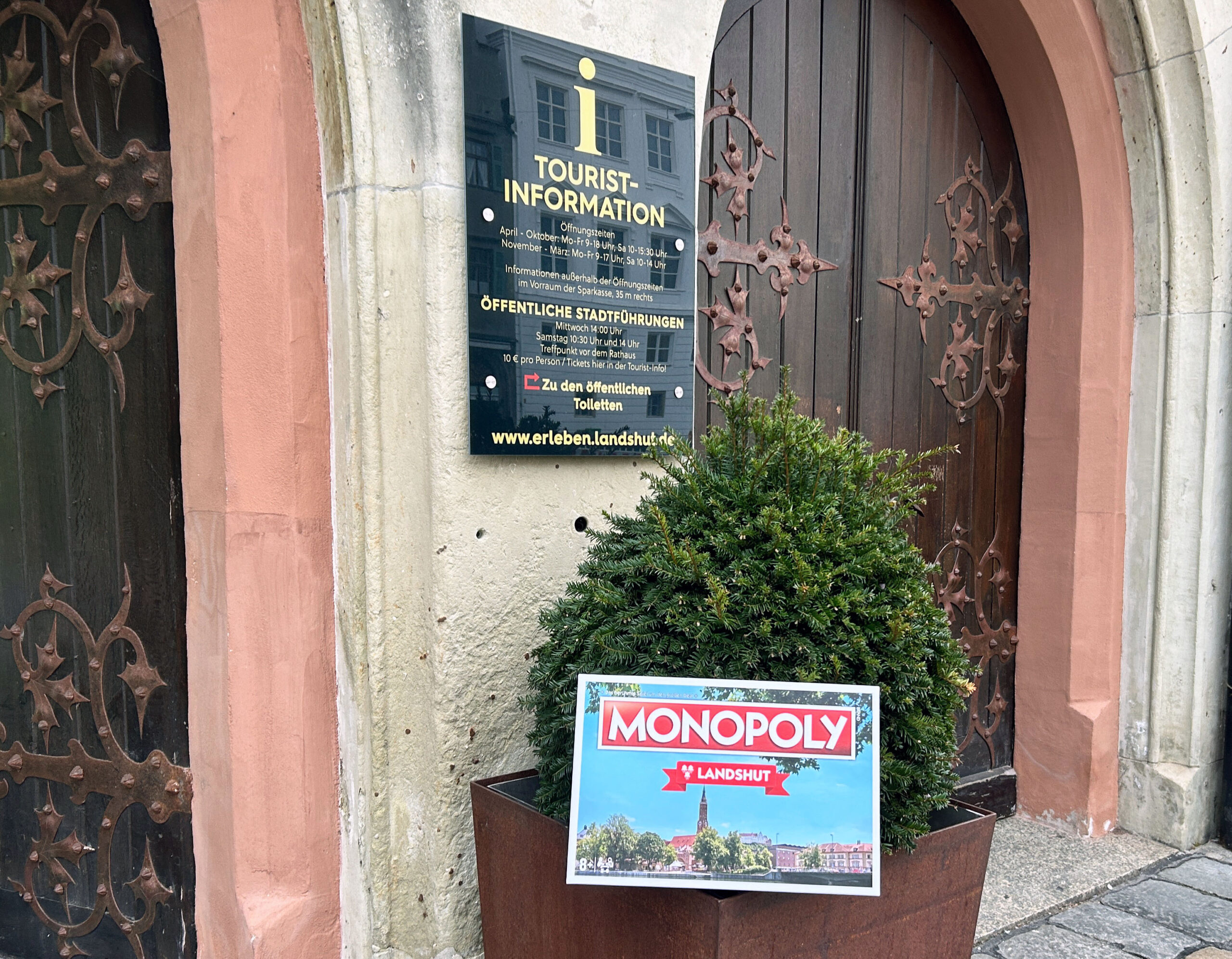 Oster-Aktion für das Landshut-Monopoly