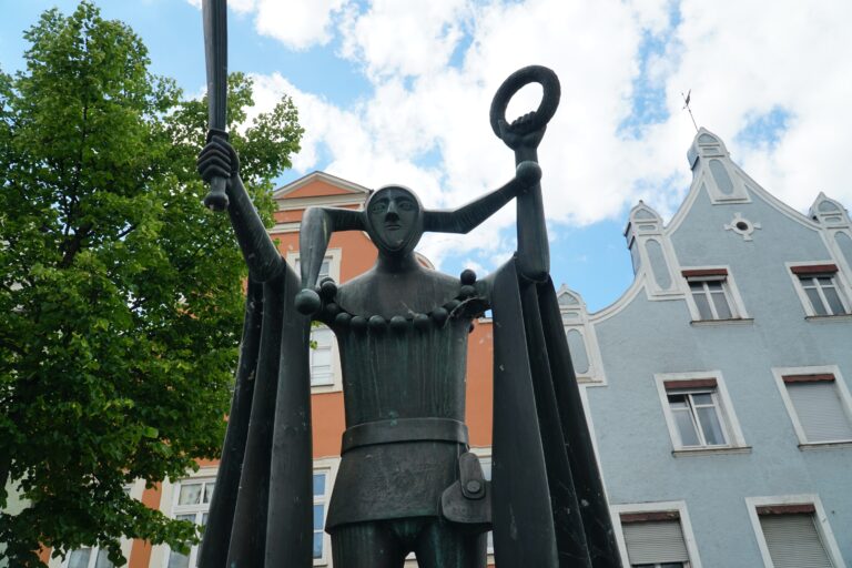 Der Narrenbrunnen in der Landshuter Altstadt. Foto: Stadt Landshut