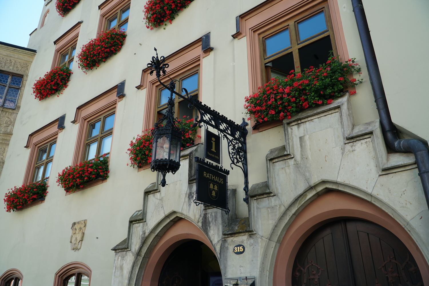 Rätsel 05 Lösung Rathaus. Foto: Stadt Landshut